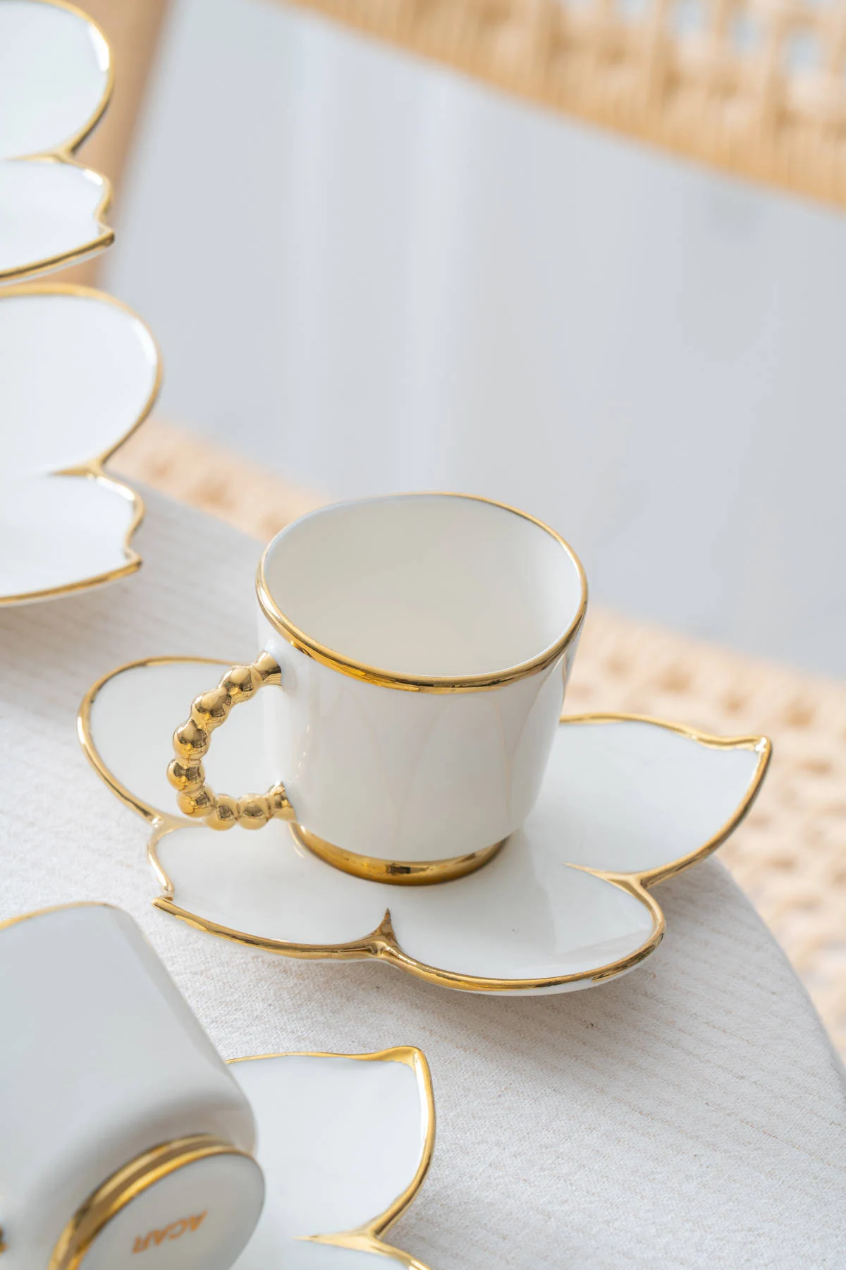 Joyce 2 Kişilik Standlı Kahve Fincan Takımı Gold - 90 ml · 3. fotoğraf