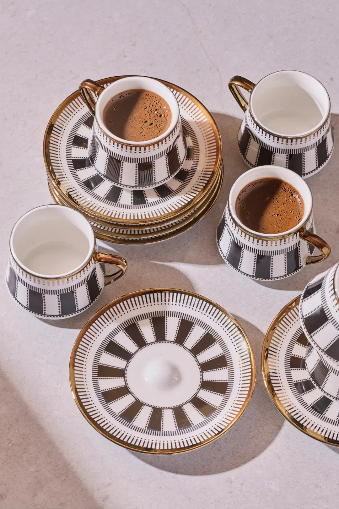 Cihangir 6 Kişilik Porselen Elegant Çizgili Gold Kahve Fincanı Takımı · 3. fotoğraf